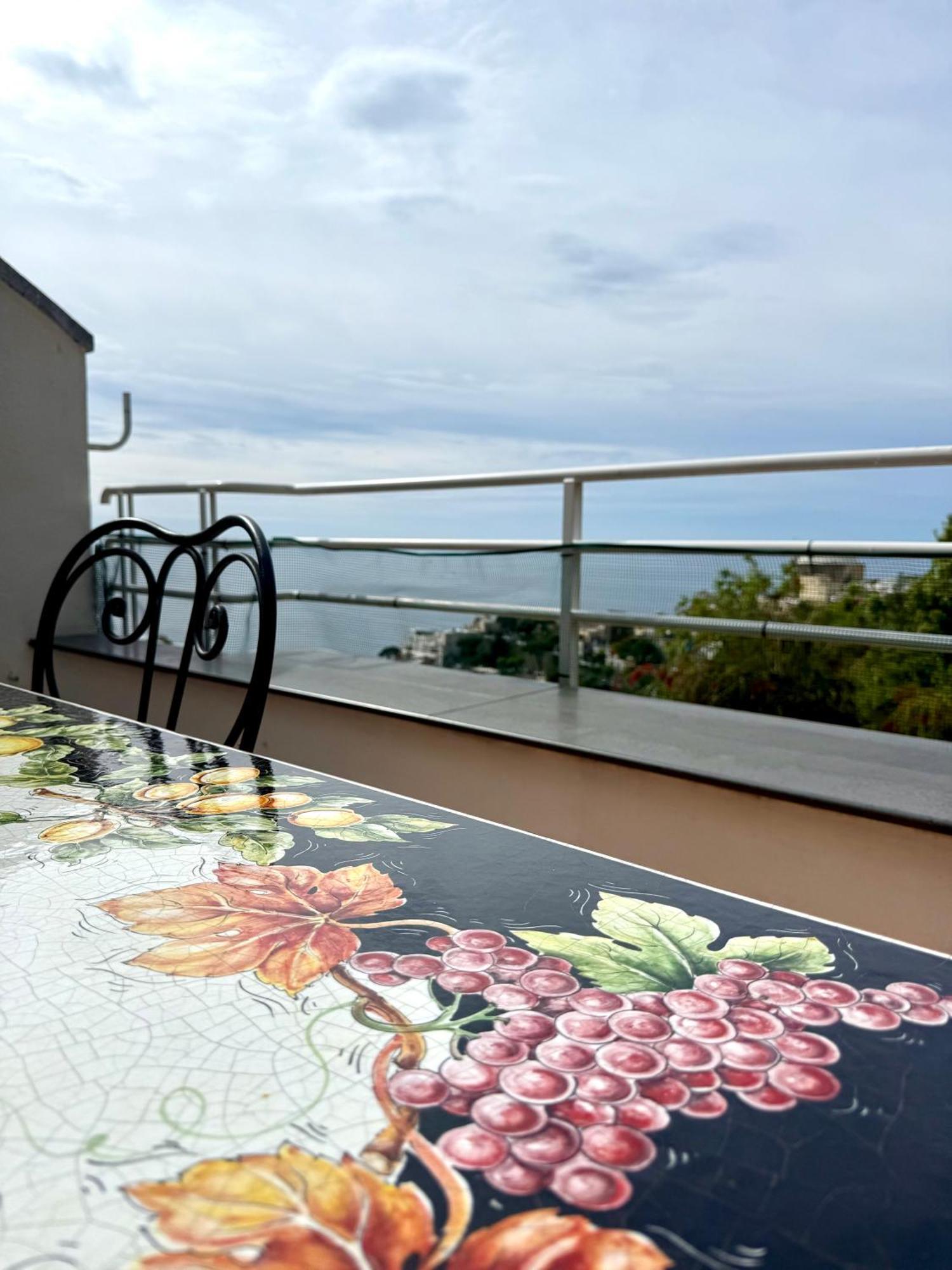 Venus Apartment Positano Buitenkant foto